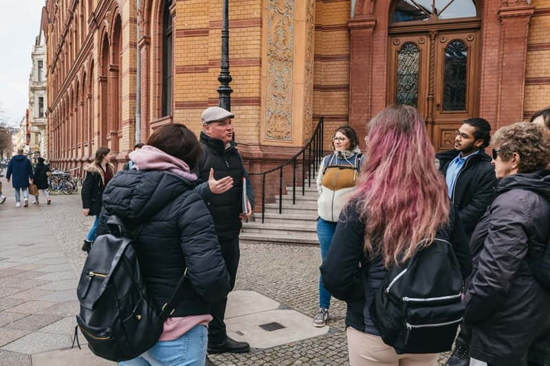 Path of Resistance: Berlins Hidden Holocaust Stories - FAQ