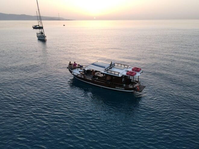 Pathos Scilla: Boat Tour Along the Entire Costa Viola - Cala Janculla Tour (4h)