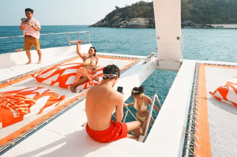 Pattaya: 3-Island Hopping Sunset Yacht & Buffet with Live DJ - FAQ