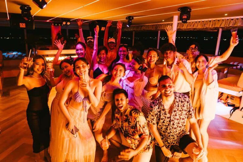Pattaya: 3-Island Hopping Sunset Yacht & Buffet with Live DJ - Good To Know