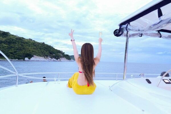 Pattaya: 3 Islands Catamaran Tour With Buffet Lunch - Best Time to Visit