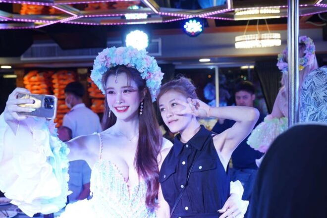 Pattaya: All Star Dinner Cruise, Cabaret Show & Beer Buffet - Highlights of the Dinner Cruise