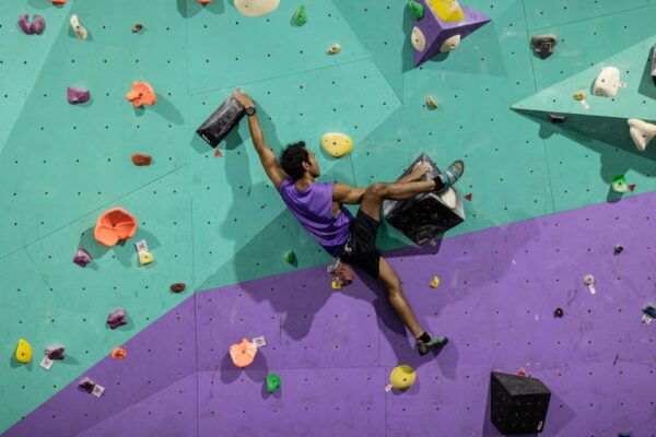Pattaya: Bean Cow Climbing Gym Day Pass - Instructors and Support Services