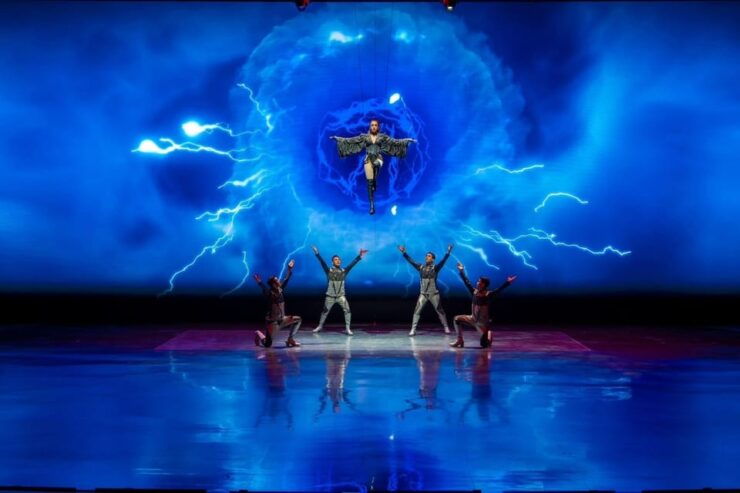 Pattaya: Colosseum Show Experience - Key Points
