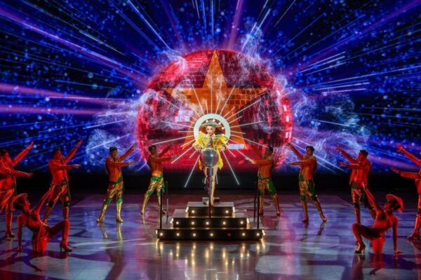 Pattaya: Colosseum Show Experience - Break Down