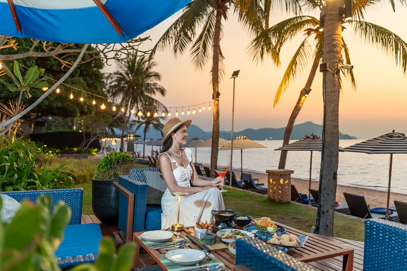 Pattaya Full Day Tour with Halal Lunch & Rooftop Sunset from Bangkok - At a glance: market, shoreline, viewpoint and rooftop
