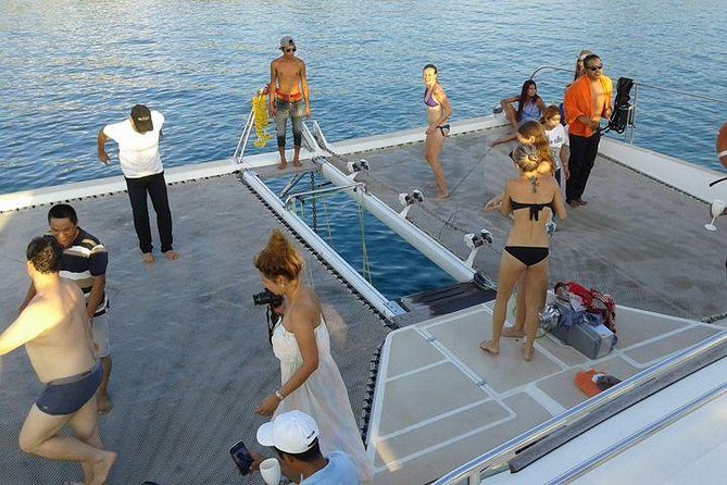 Pattaya : Full Day Yacht Catamaran Island Tour and Snorkeling With Lunch - Lunch on the Island
