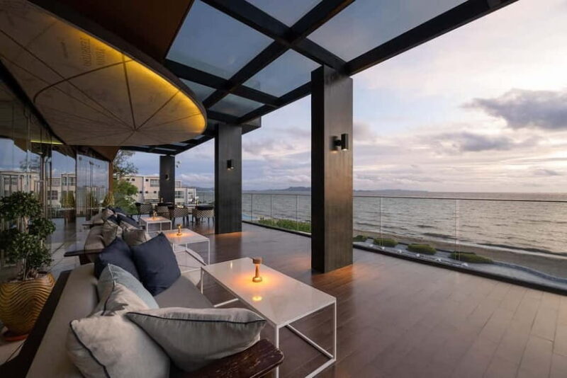 Pattaya: ISEA Sky & The Jetty - Veranda Resort F&B Packages - Setting and Location