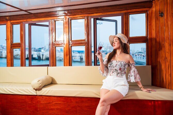 Pattaya Party Boat with Delcious Food, Dancer Models and Music - The Sum Up