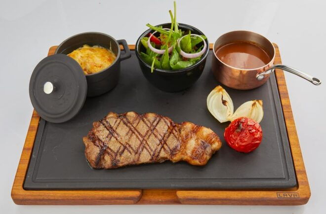 Pattaya: Pizzeria at Hard Rock Hotel - Live Entertainment Features