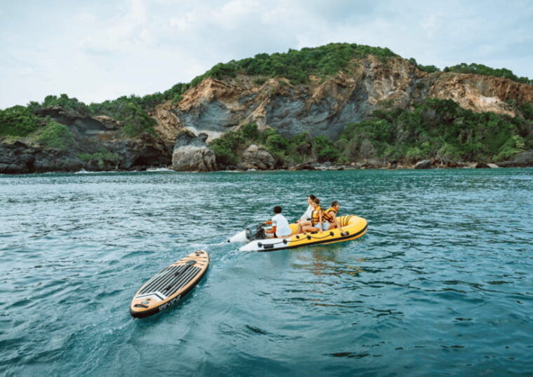 Pattaya: Private Traditional Boat Island Escape in Sattahip - Relaxation and Water Activities