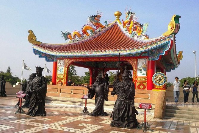 Pattaya Selfie City & Temple Tour by Songthaew (Local Transportation) - Pickup Details and Surcharge Information