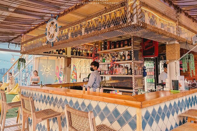 Pattaya : Tappia Floating Cafe Admission Ticket - Floating Cafe Highlights