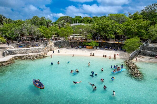 Pa'ue Beach Lounge - Amenities and Inclusions