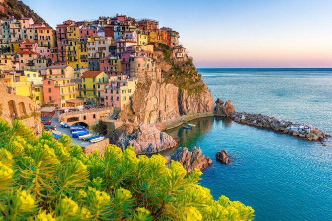 Peaceful Family Walking Tour Around Amalfi - Background