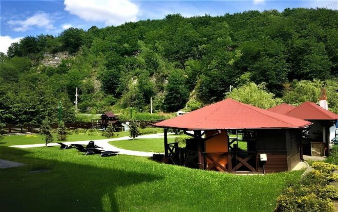PEACEFUL HOLIDAY IN THE VALEA VÂLSANULUI-BRĂDET - Important Information
