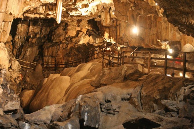Peak District & Poole'S Cavern From Manchester Includes Admission - Rabbies Tours and Pricing