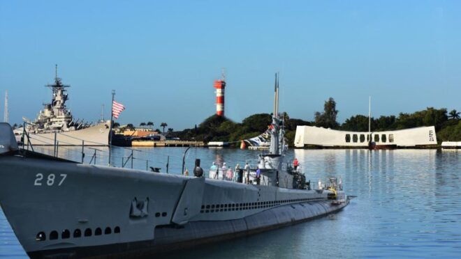 Pearl Harbor USS Arizona & Bowfin Submarine - Bowfin Submarine: A WWII Hero