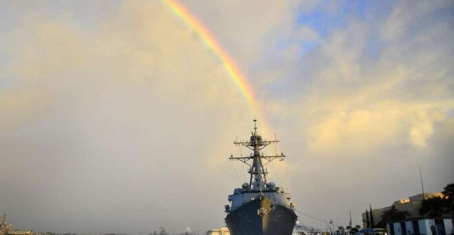 Pearl Harbor: USS Arizona Memorial & Battleship Missouri - Visiting the USS Arizona Memorial