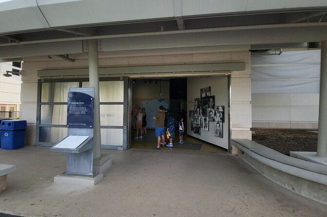 Pearl Harbor Visitor Center and Oahu Grand Circle Island Tour - Good To Know