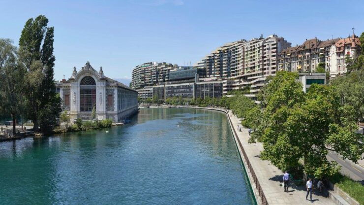 Pearls of Geneva – Family Walking Tour - Tour Overview