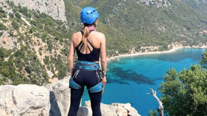 Pedra Longa: Abseiling in the Supramonte of Baunei - Required Equipment and Safety