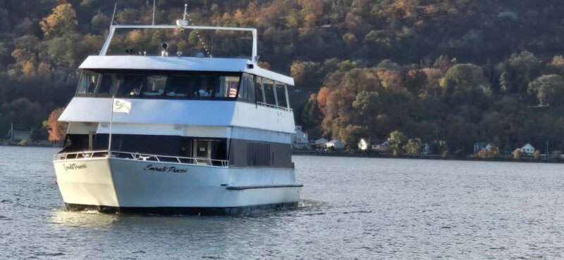 Peekskill: Fall Foliage Brunch Cruise - Detailed Breakdown of the Experience