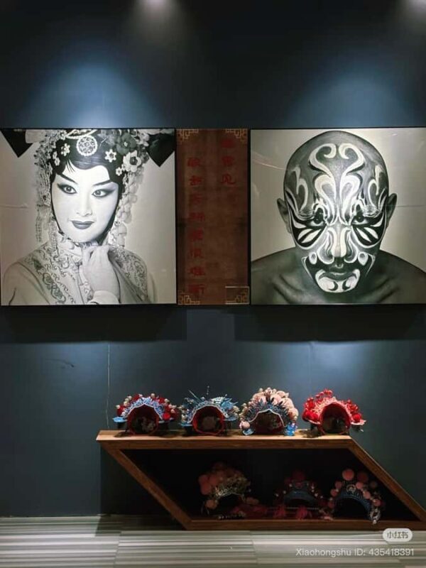 Peking Opera Backstage : Makeup, Costume & Performance - An In-Depth Look at the Peking Opera Backstage Experience