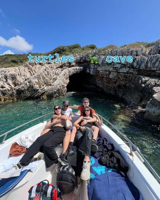 Pelagic Boat Tour7 destinations:drink+Snorkel+Umbrella - The Group Dynamic and Guide Experience