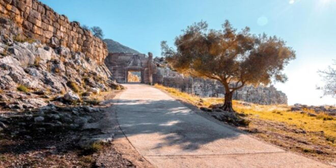 Peloponnese: Mycenae Nafplio Epidaurus Private Tour & Audio - Discover Peloponneses Treasures