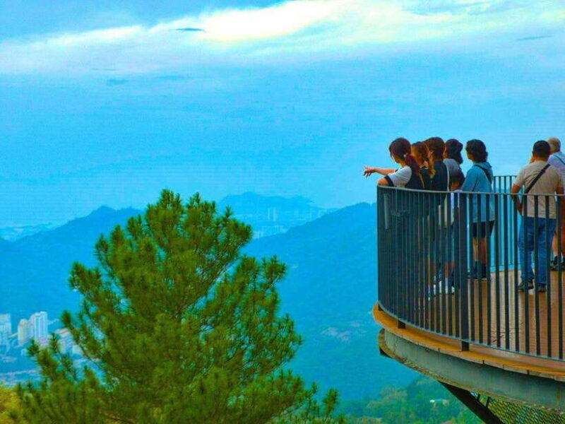 Penang: Kek Lok Si Temple and Penang Hill Guided Tour - Transportation and Group Size