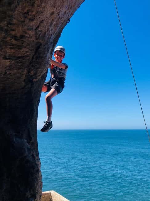 Peniche: Climbing on the beautiful cliffs by the sea. Certified guide. - FAQ