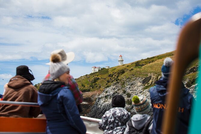 Peninsula Encounters Wildlife Cruise - Background