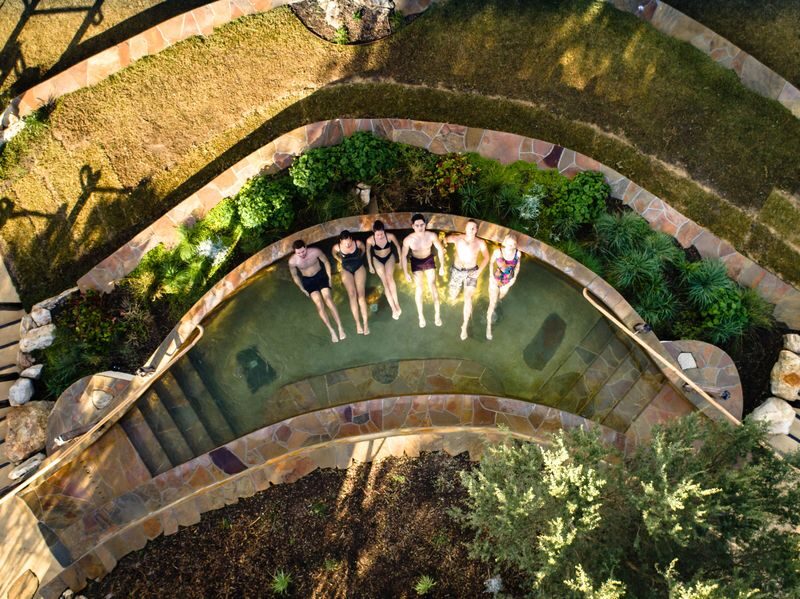 Peninsula Hot Springs Spa Entry and Beach Boxes Tour - What makes this outing worthwhile