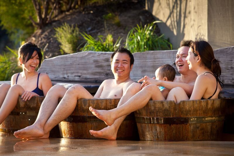 Peninsula Hot Springs Spa Entry and Beach Boxes Tour - Three hours among the pools