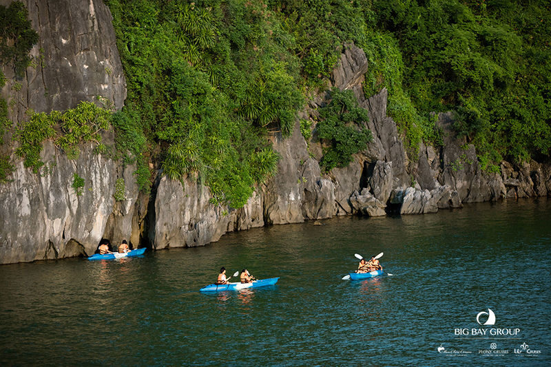 Peony 2D1N Cruise: Ha Long Bay & Lan Ha Bay Tour - Sunrise tai chi and a Cat Ba cave