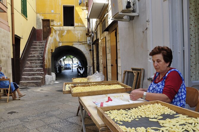 People of Bari Unusual Guided Tour With Pasta Making at Grandma House - Unusual Guided Tour