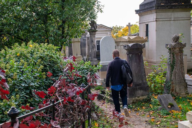 Père Lachaise Cemetery: A Stroll Through Immortal History - Guided Tours and Activities