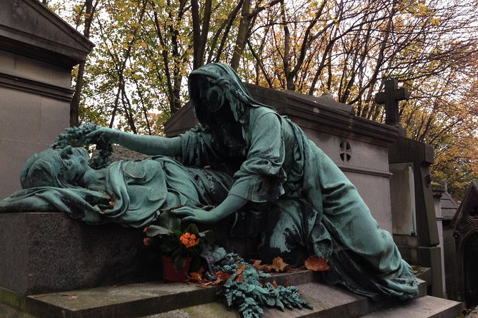 Pere Lachaise Cemetery Guided Walking Tour - Semi-Private 8ppl Max - Tour Overview