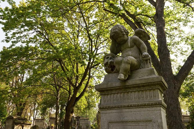 Pere Lachaise Cemetery Private Tour - Price and Additional Information