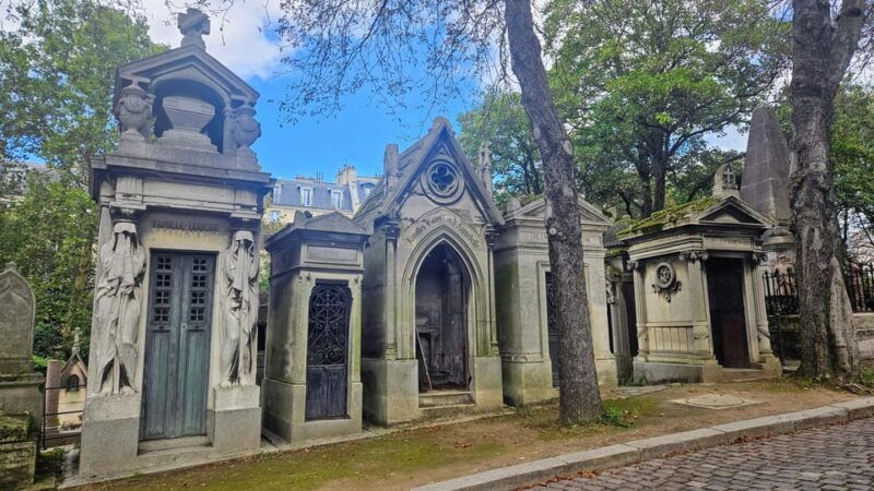 Père Lachaise Cemetery Tour, Tales From the Graves & Crepes - Good To Know