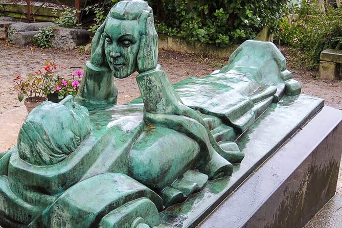 Père Lachaise Cemetery Walking Tour in Paris - Common Questions