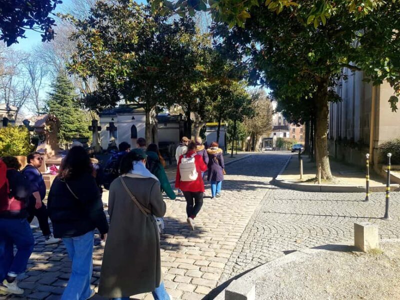 Père-Lachaise : histoires et mystères contés par un comédien - Exploring Père Lachaise like Never Before