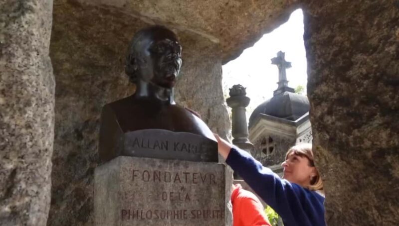 Père-Lachaise : histoires et mystères contés par un comédien - FAQs