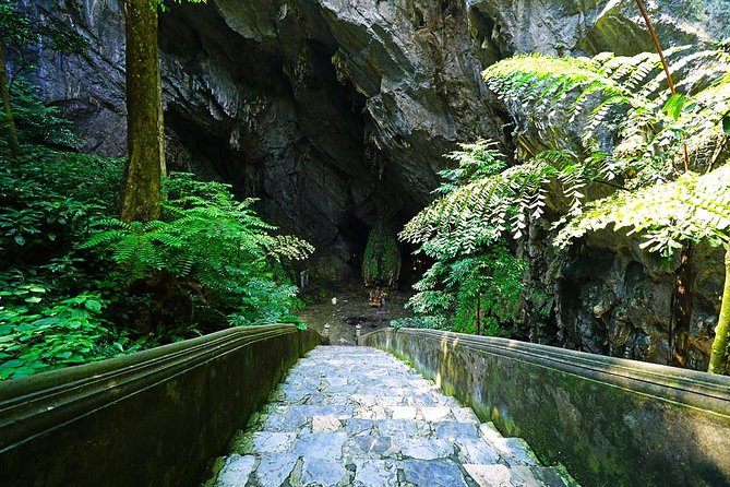 Perfume Pagoda 1 Day Tour - Background
