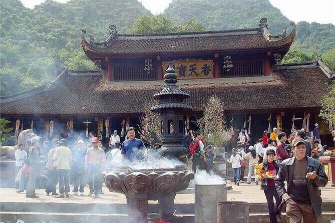 Perfume Pagoda Full Day Guided Tour from Hanoi Old Quarter - Authentic Experiences and Authentic Insights