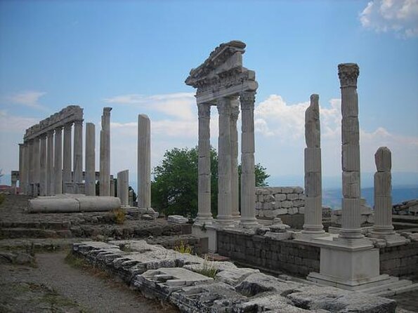 Pergamon Tour - Guide Assistance and Expertise