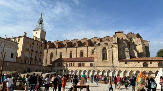 Perpignan : 2h Big Tour for Small Group - Live Tour Guide