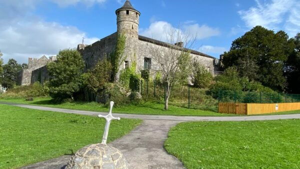 Personal Tour From Dublin: Rock of Cashel Cahir Castle &More - Picnicking at a Scenic Spot