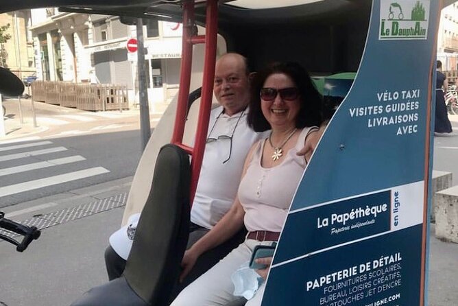 Personalized Discovery of Historic Lyon - Questions and Assistance